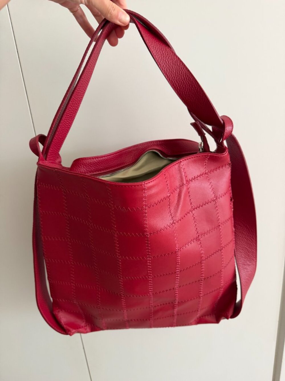 Red Pebbled Genuine Italian Leather Shoulder Bag - Brand New - Florence, Italy